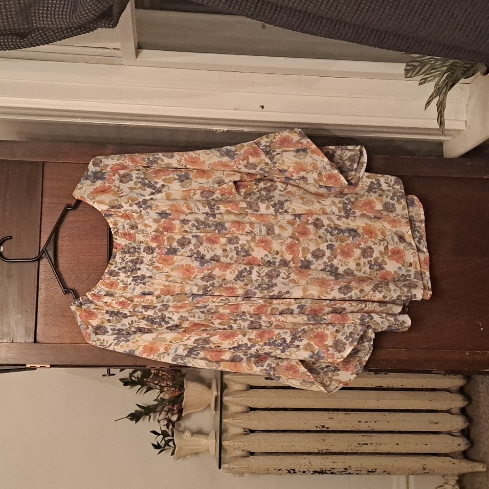 Zac & Rachel woman's size 2X rust and blue floral fall bohemian smocked blouse - Picture 5 of 5